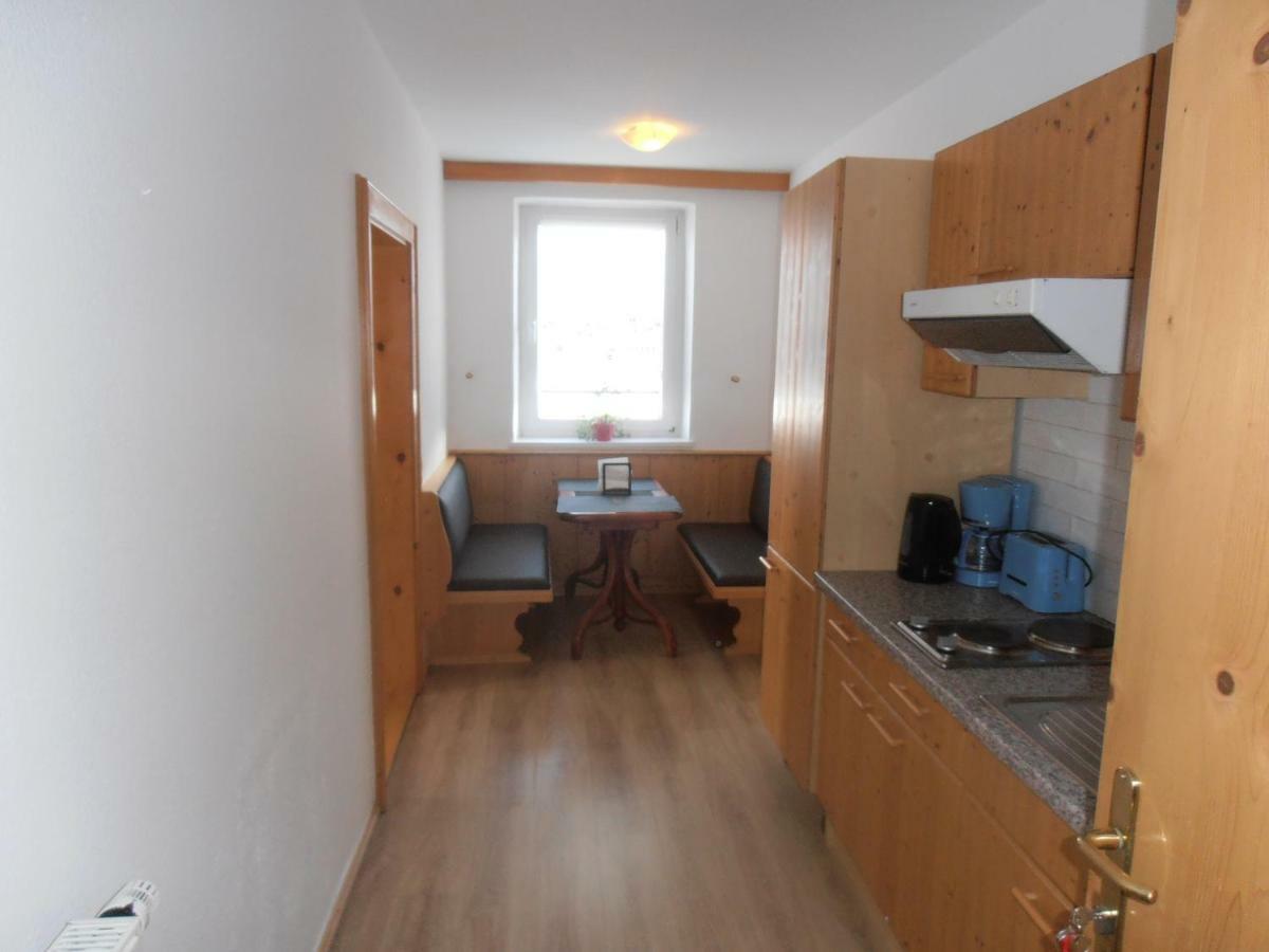 Restaurant Olympia & Apartments برغن المظهر الخارجي الصورة